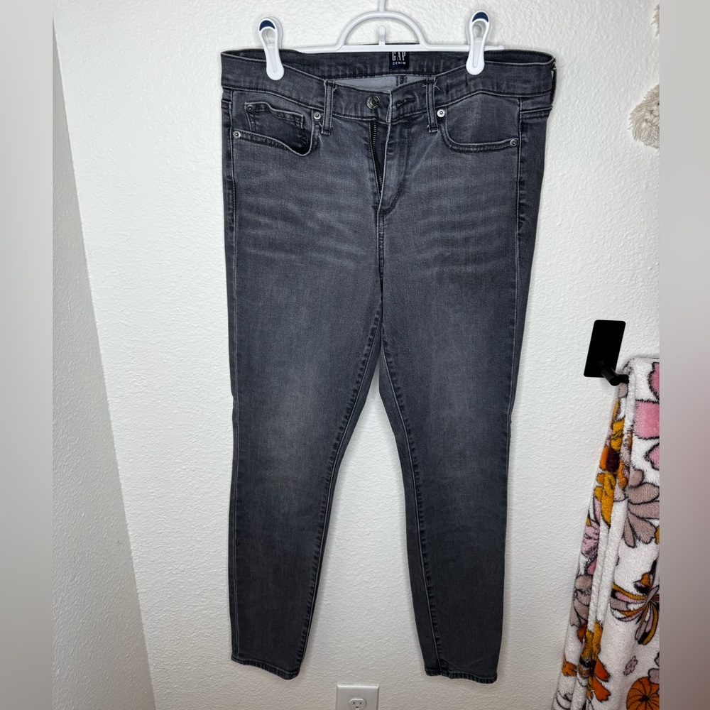 GAP Gray Skinny Jeans with Worn-In Look